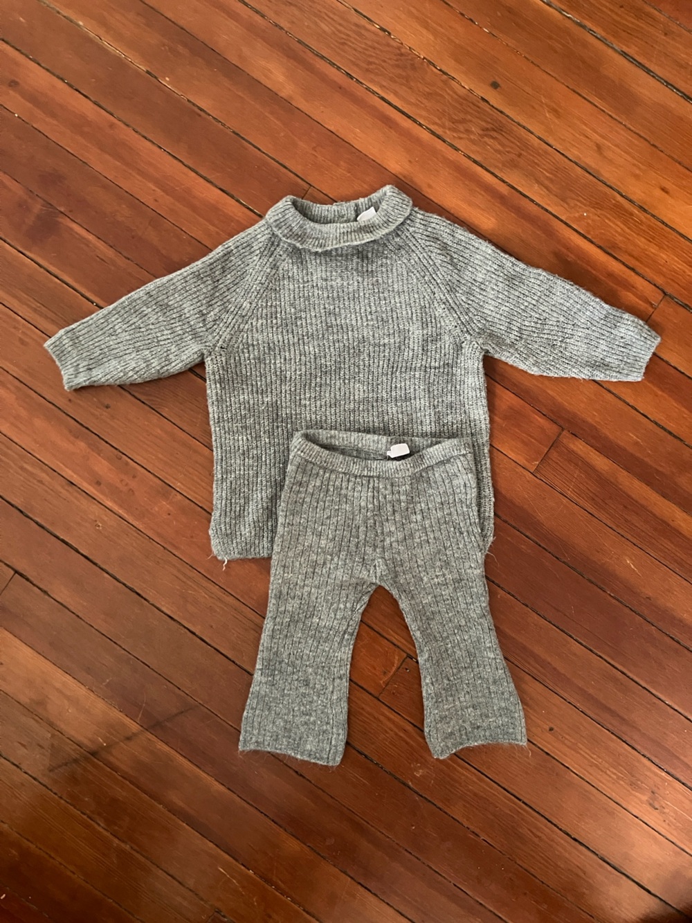 Baby Gap Cozy Ribbed Knit Sweater & Pants Set - Gray